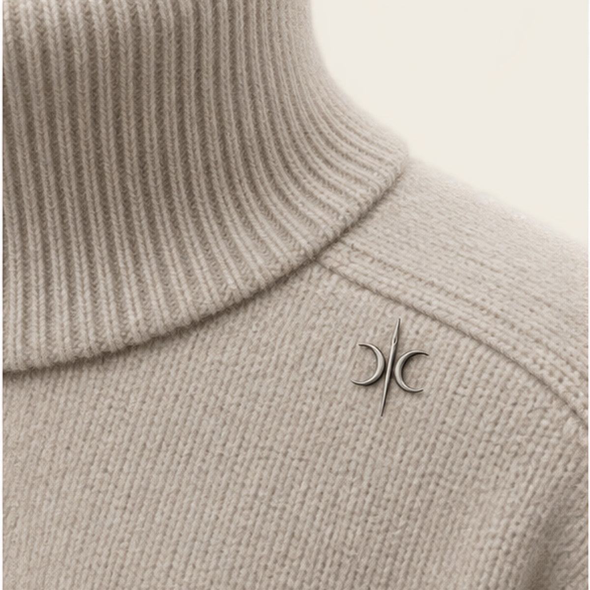 The Serein Cashmere Roll Neck - Limestone